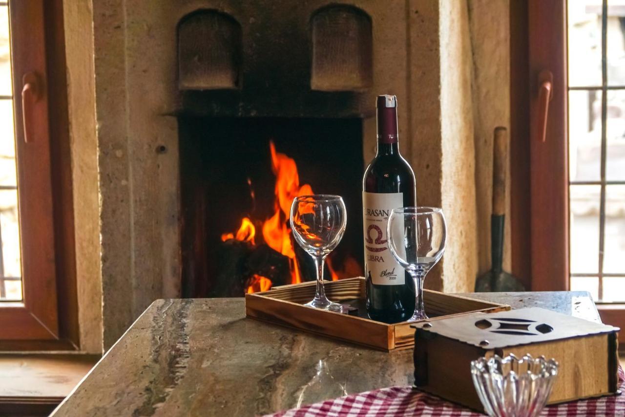 Adelya Cave Hotel Apartments Goreme Bagian luar foto