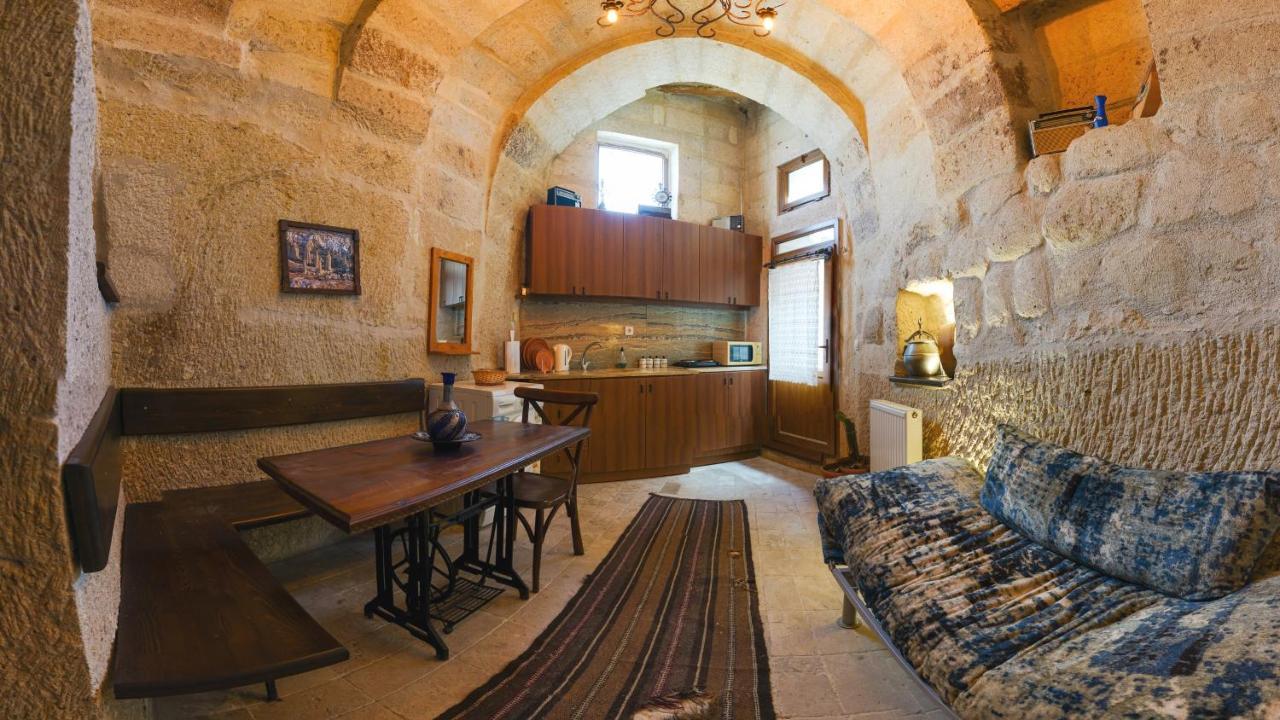 Adelya Cave Hotel Apartments Goreme Bagian luar foto