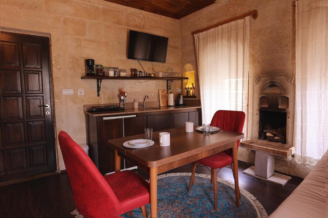 Adelya Cave Hotel Apartments Goreme Bagian luar foto